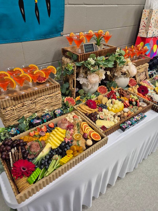 🪵 Order 3 Large Wooden Trays – Free Party Setup!