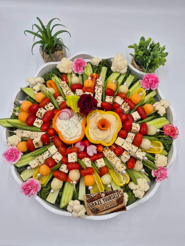 Veg Out Graze 18" round.