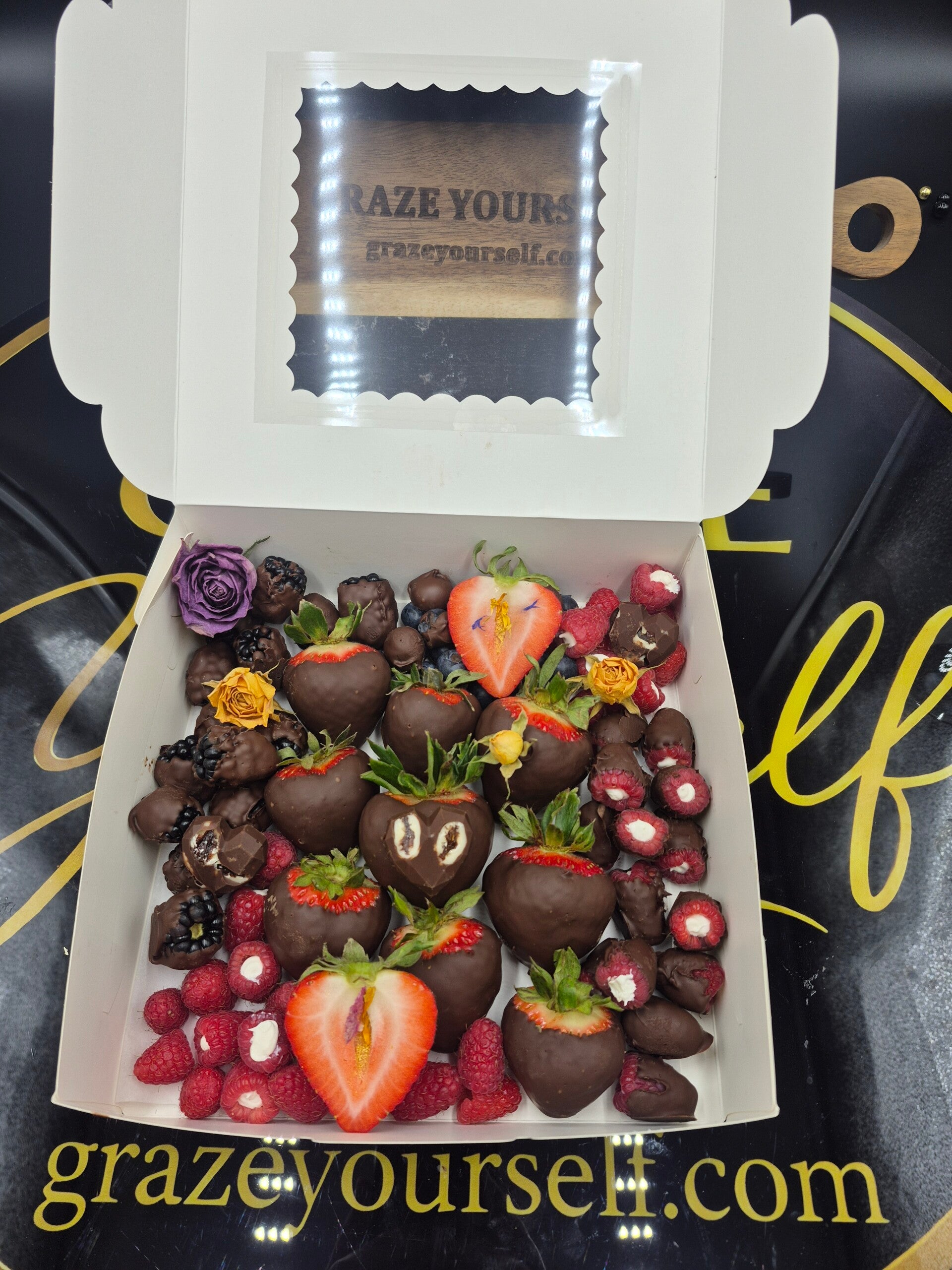 Ultimate Berry Box 🍓🍫