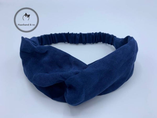 Elastische haarband met twist in suedelook, donkerblauw. (art.nr. 122-03)