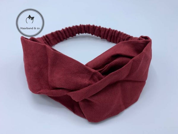 Elastische haarband met twist in suedelook, wijnrood. (art.nr. 122-11)