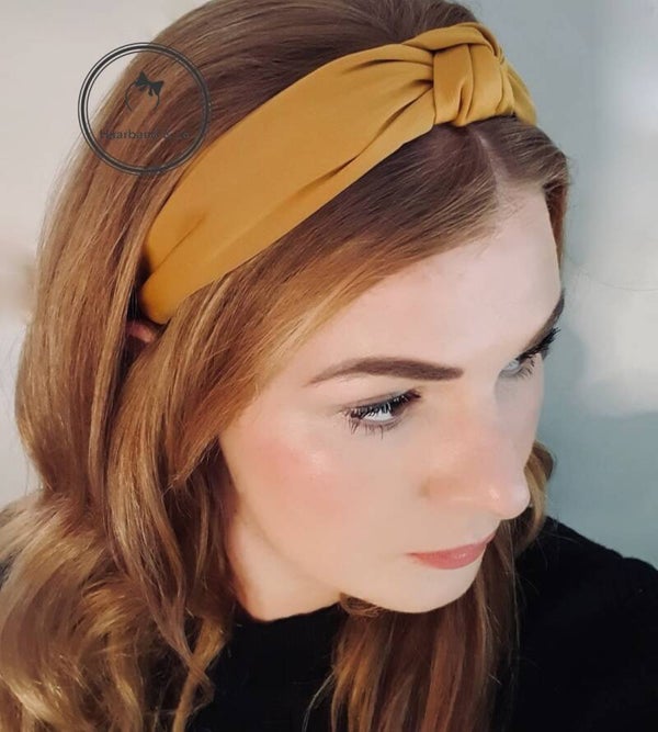 Satijnen booghaarband met knoop, okergeel (art.nr. 125-02)