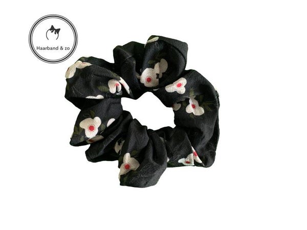 Scrunchie met bloemenpatroon, antraciet met witte bloemetjes (art.nr. 152-01)
