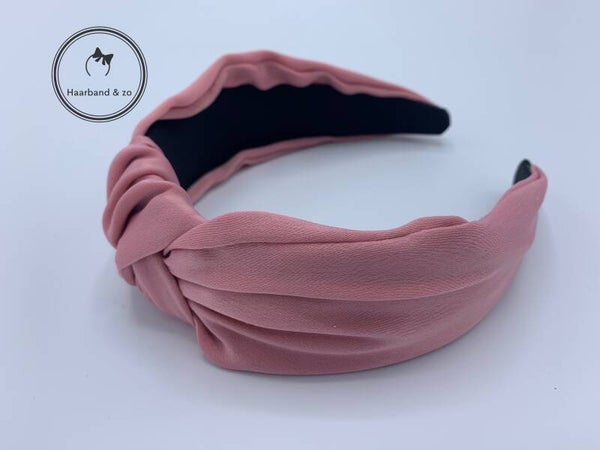 Brede satijnen booghaarband, geknoopt, donkerroze (art.nr. 16-07)