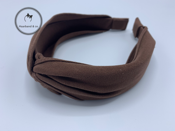 Booghaarband met twist in de kleur bruin (art.nr. 166-09)