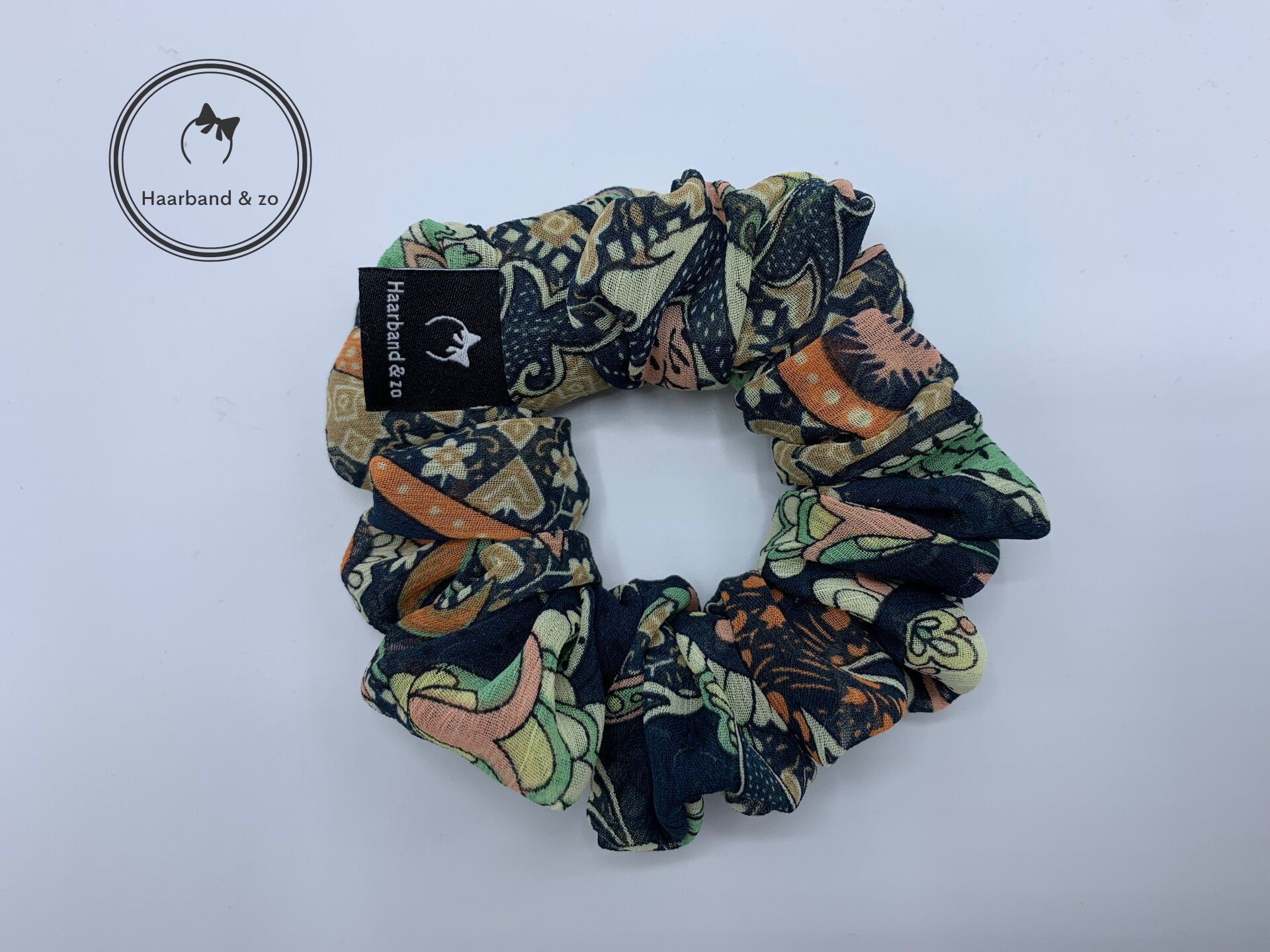 Haarband & zo, Kleine scrunchie van chiffon in paisleyprint, donkerblauwe ondergrond (art.nr. 175-07)