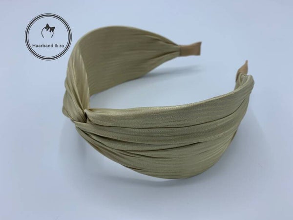 Brede booghaarband van gestreept glanzend satijn in de kleur beige (212-04)