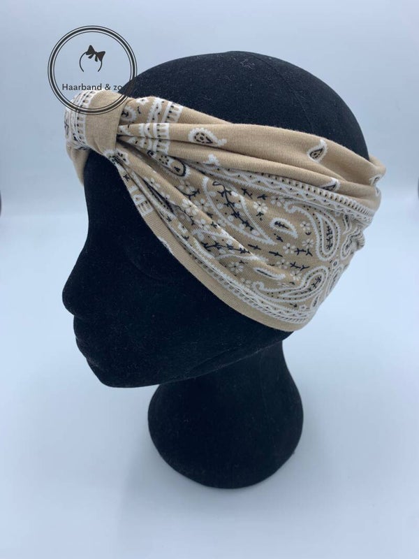 Super brede haarband met knoop in bandanamotief, beige (art.nr 214-11)
