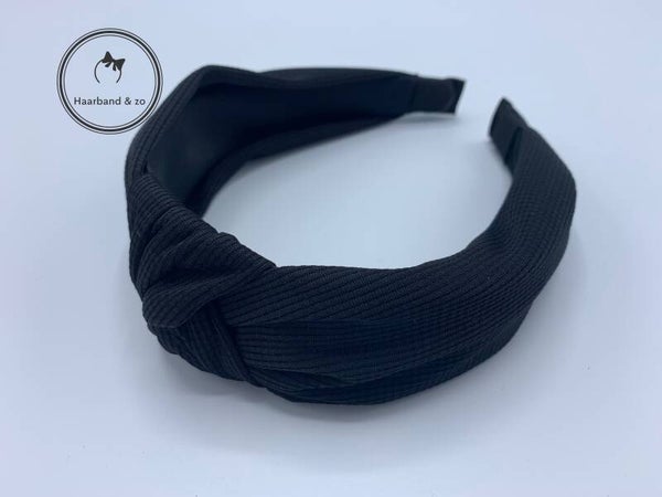 Brede haarband met knoop van satijn in wafelpatroon, zwart (art.nr. 225-01)