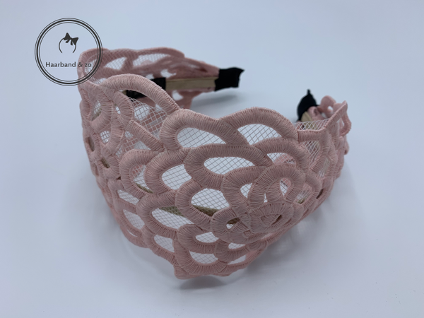 Super brede booghaarband van verstevigd kant, roze (art.nr. 268-02)