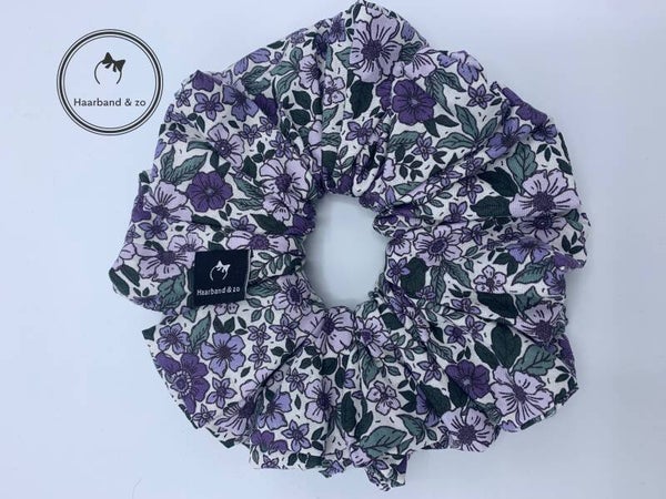 Haarband & zo XL-scrunchie in bloemenpatroon, lavendelkleur (art.nr. 275-01)