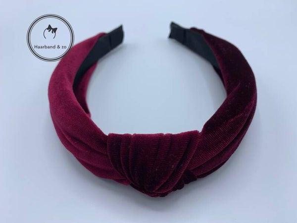 Fluwelen booghaarband met knoop, in de kleur wijnrood (art.nr. 46-02)