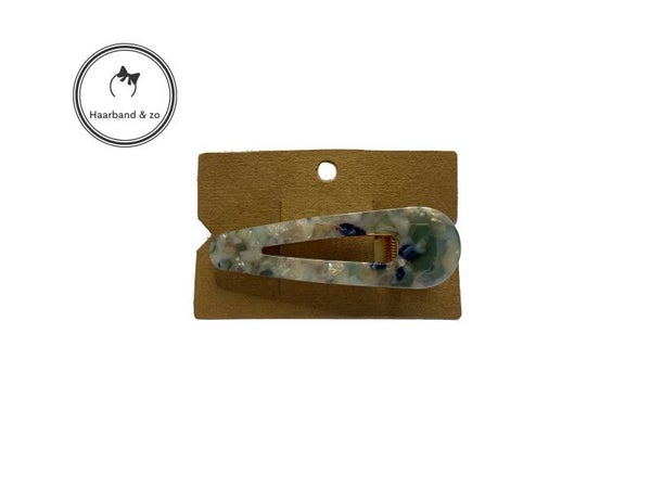 Grote acryl haarclip, druppelvormig met groene marmerprint, de clip is goudkleurig. (art.nr. 55-05)