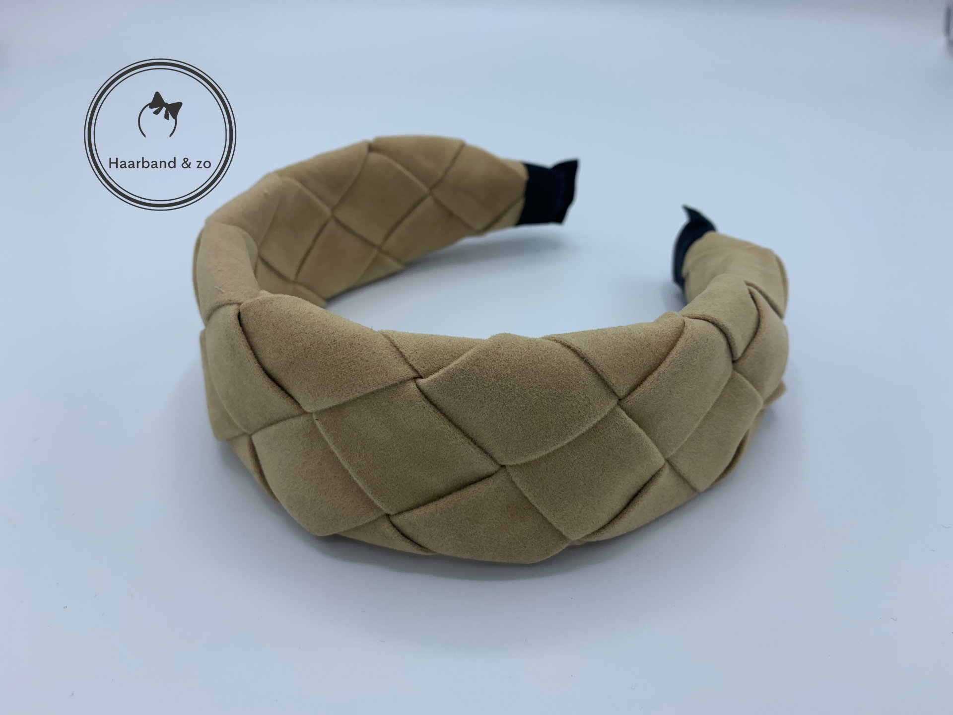 Brede gevlochten haarband, suedelook, beige (art.nr. 262-06)