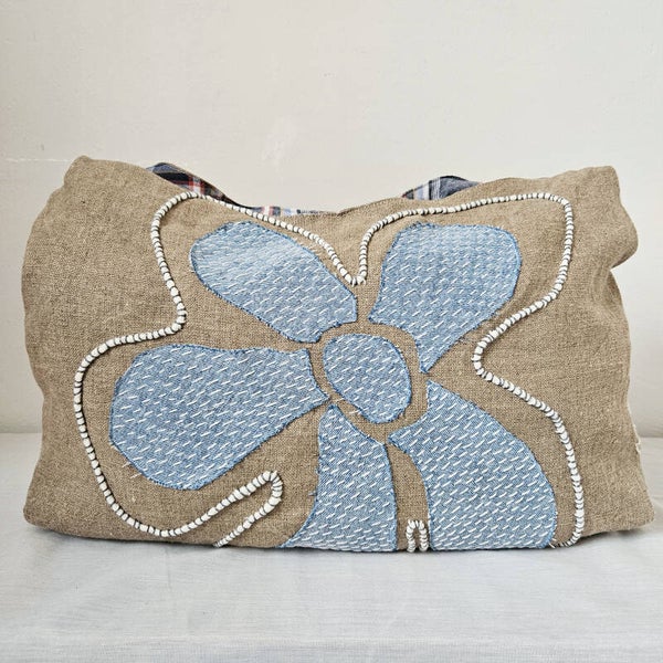 Linen Bag with Denim Flower and Sashiko Stitching – Handmade from Reclaimed Fabric