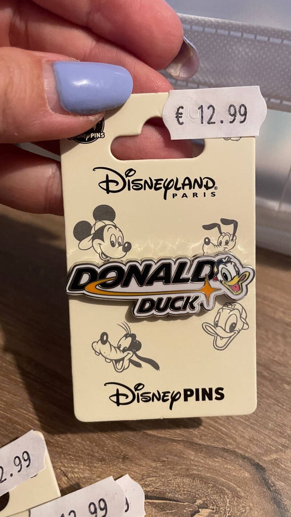 Pin DONALD DUCK