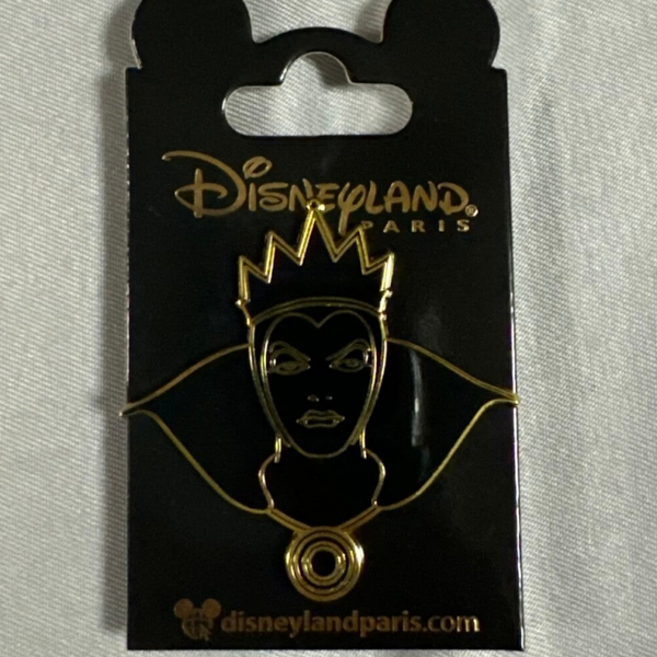 Pin 132 Villains evil queen