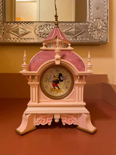 Klok Disneyland Hotel