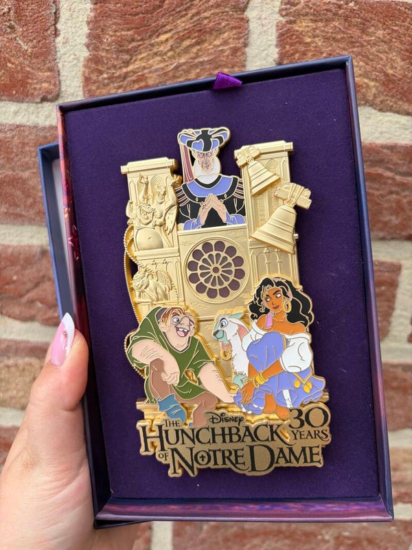 Pin Klokkenluider van de Notredame Quasimodo 30 jaar