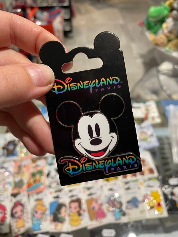 Pin 82 Mickey rainbow