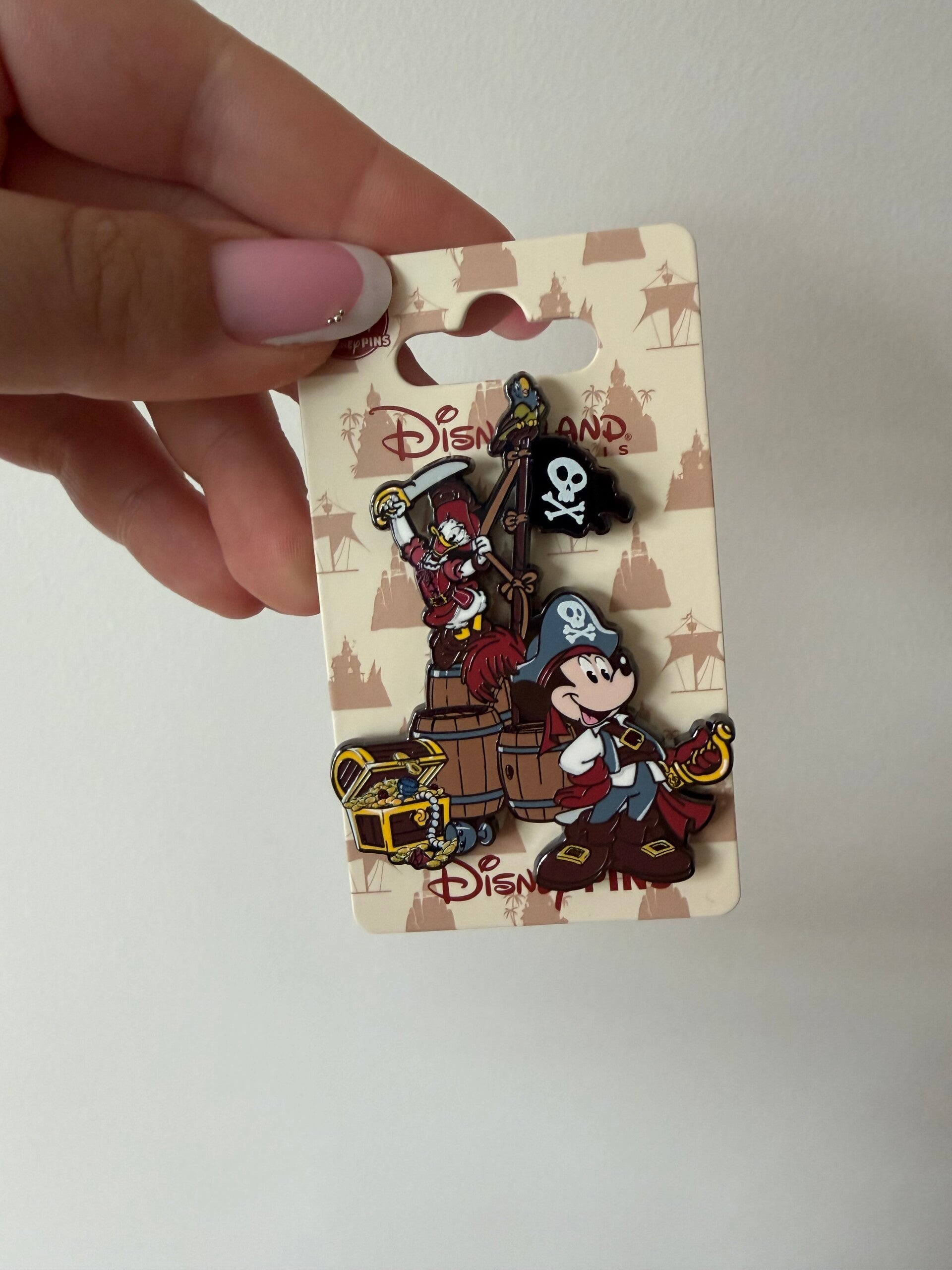 Pin Pirates of the Carribean Mickey Mouse Daisy Duck