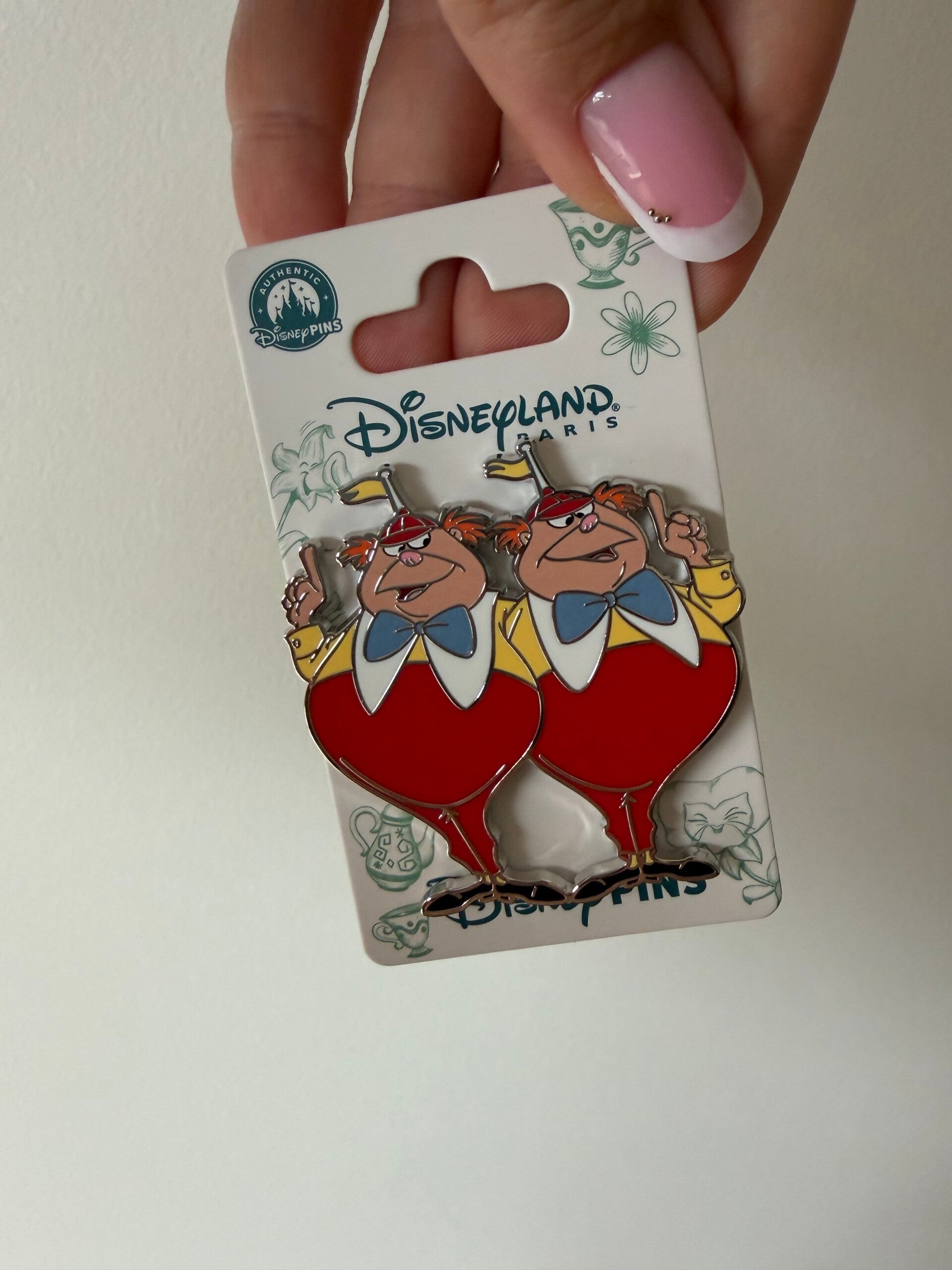 Pin Tweedledee Tweedledum Alice in Wonderland