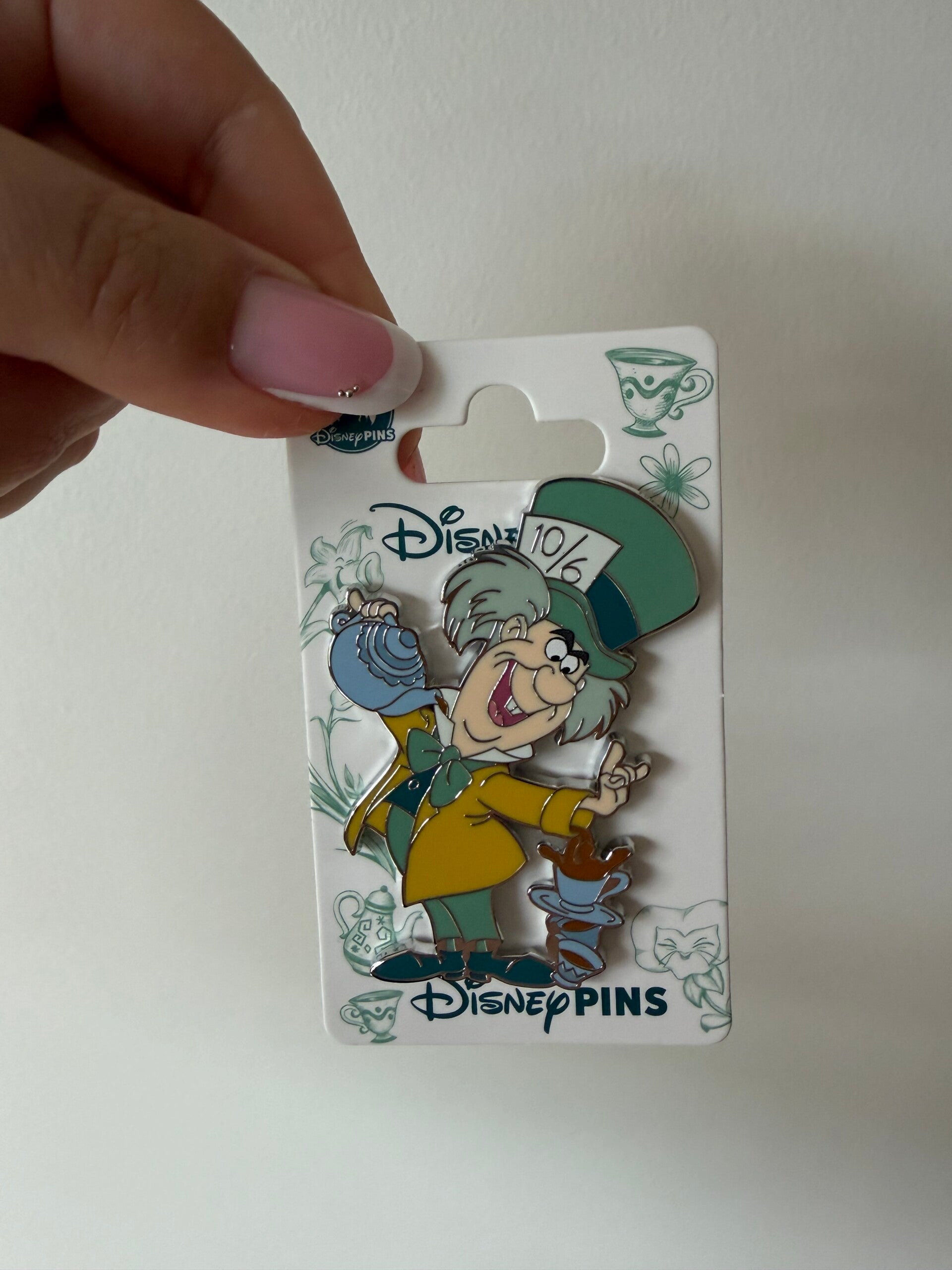 Pin Mad Hatter Alice in Wonderland