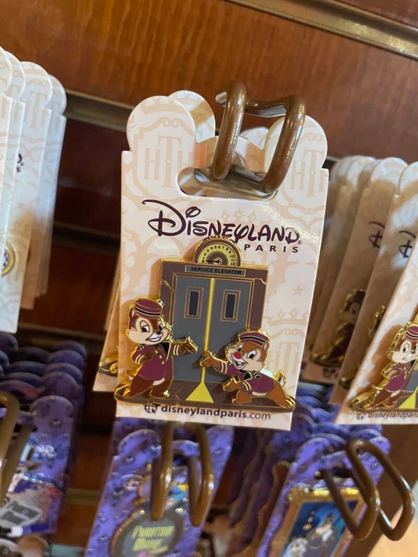 Pin 171 Hollywood tower hotel Knabbel en Babbel