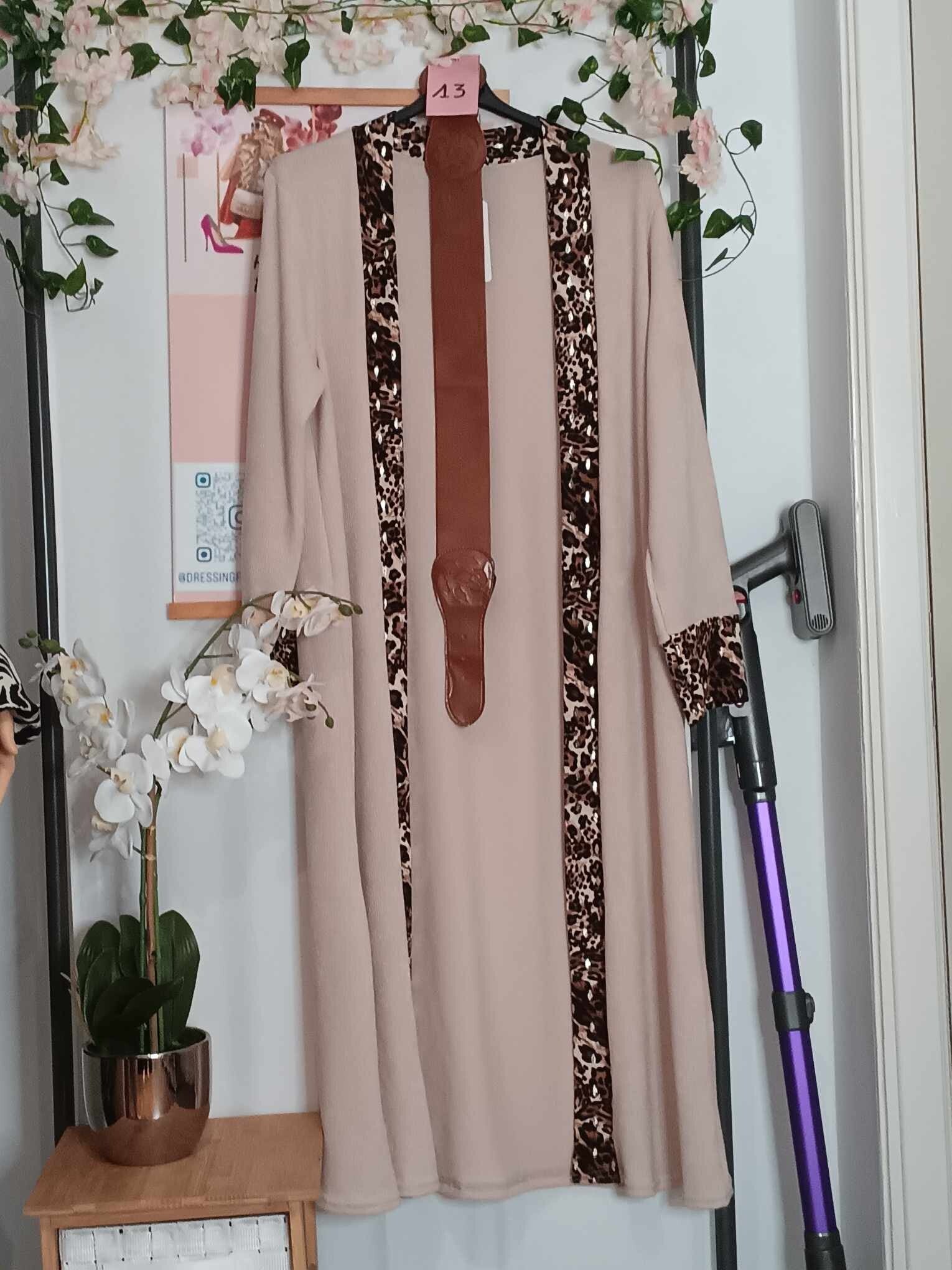 Gilet léopard avec ceinture