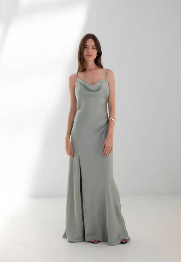 Robe longue satinée