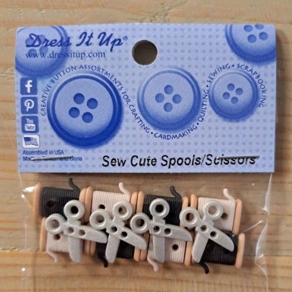 Dress it up - Sierknopen - Sew Cute Spools / Scissors