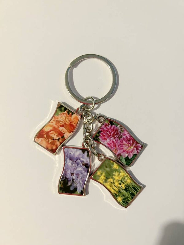 4 Flag Key Ring - Flowers