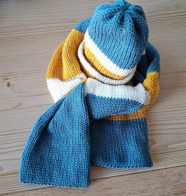 Kindermuts en sjaal