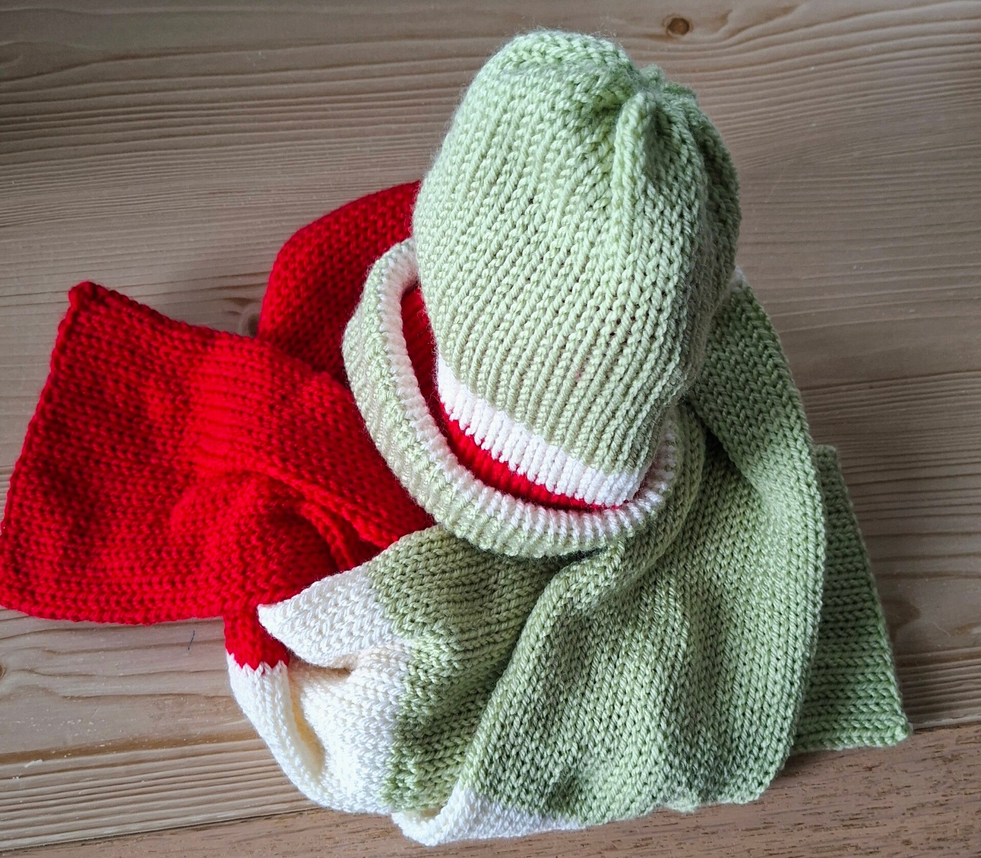 Kindermuts en sjaal