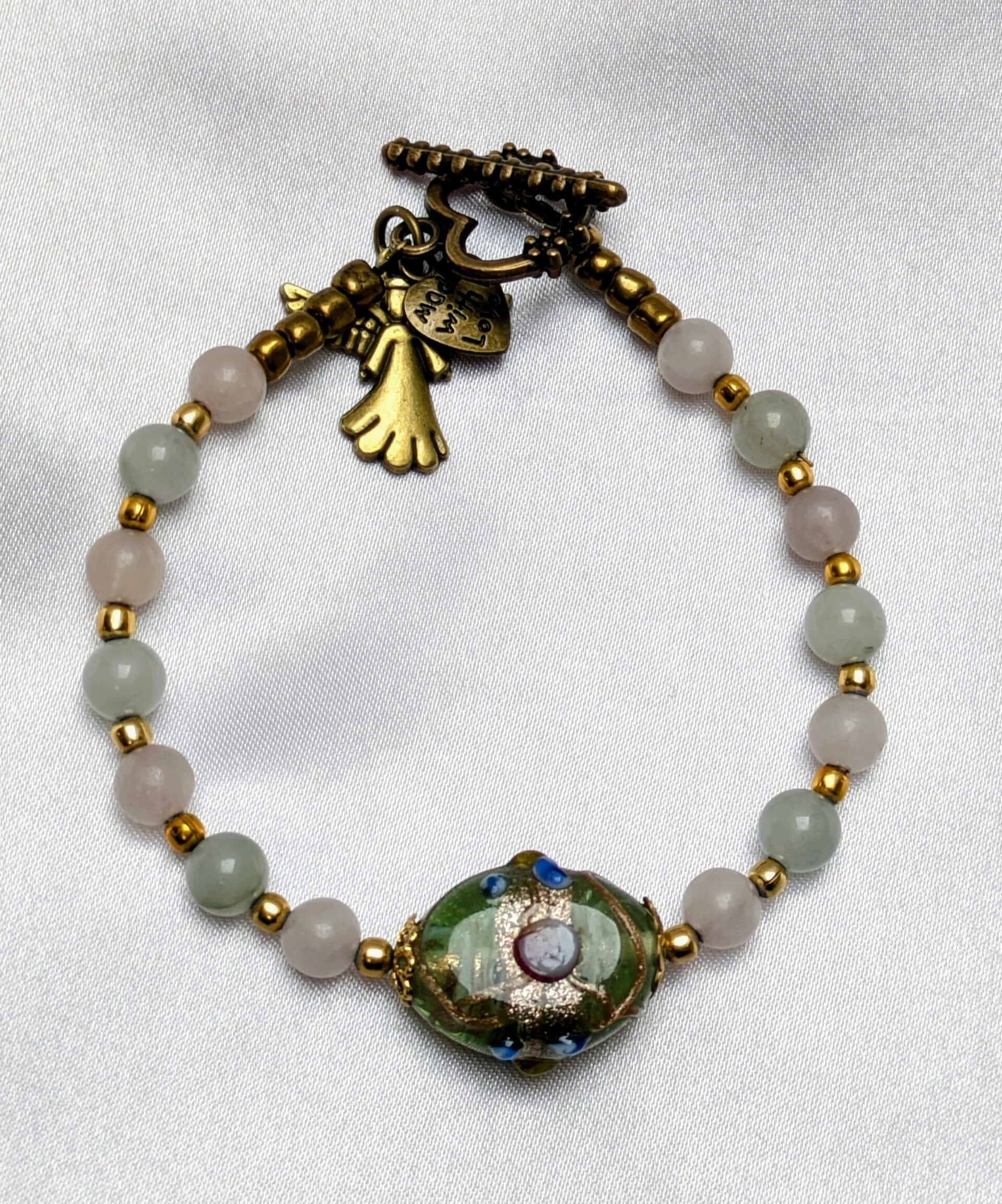 Bracelet - Solitaire bead with smaller beads