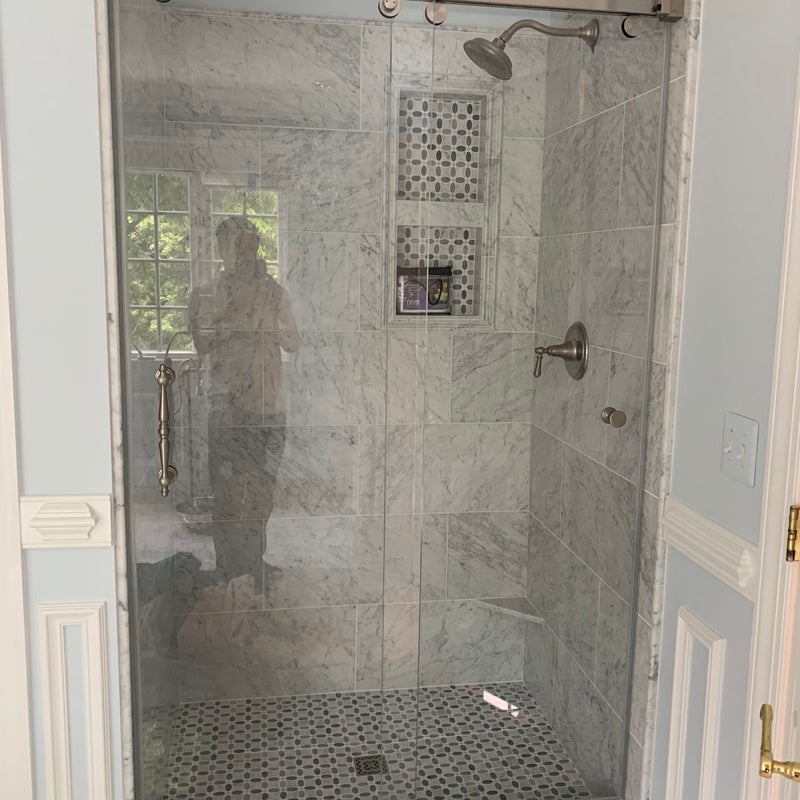 modernglassandshowerdoorsinc220jpg-1.jpg