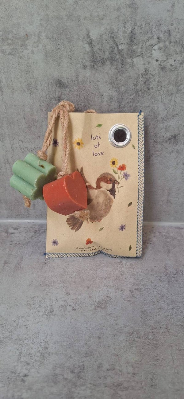 Lots of love hand made zeepjes