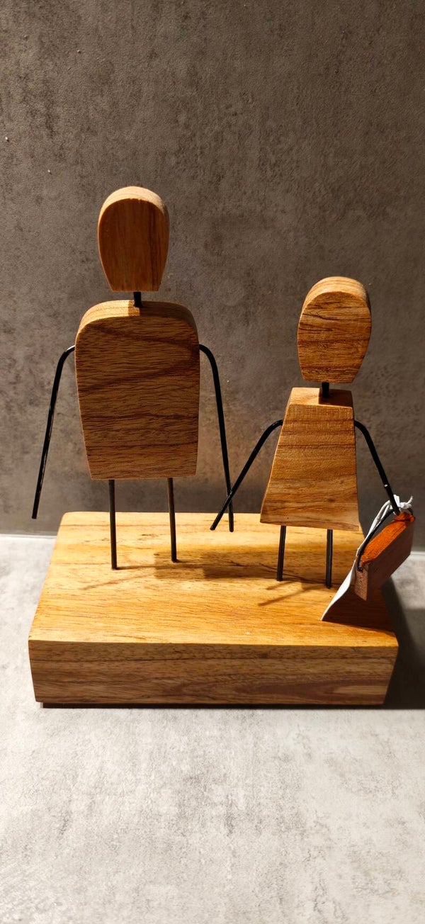 Houten fairtrade echtpaar.