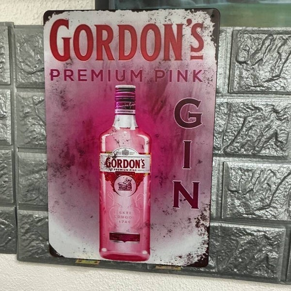 Gordon’s premiun pink Gin