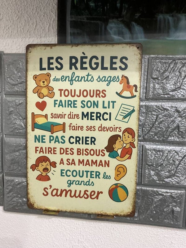 Les règles des enfants sages toujours faire son lit savoir dire merci faire ses devoirs mais pas
