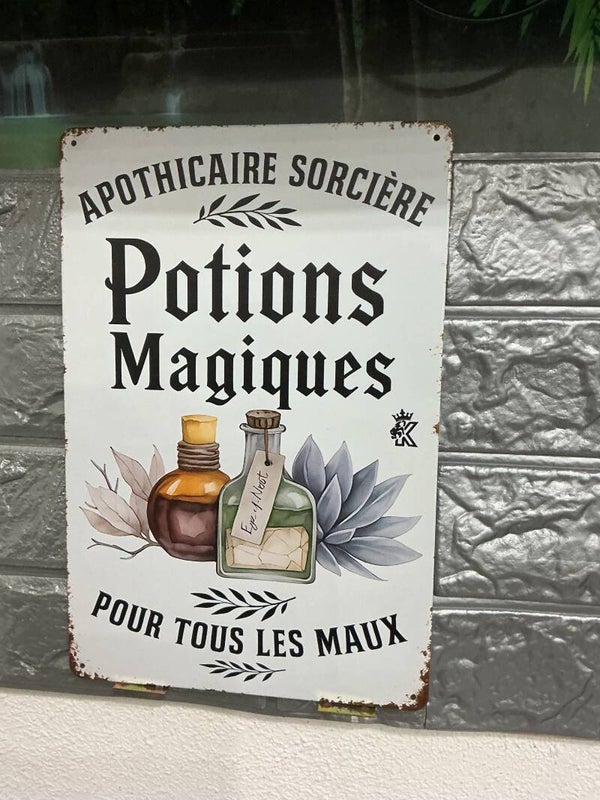Apothicaire, sorcière, potion magique pour tous les maux
