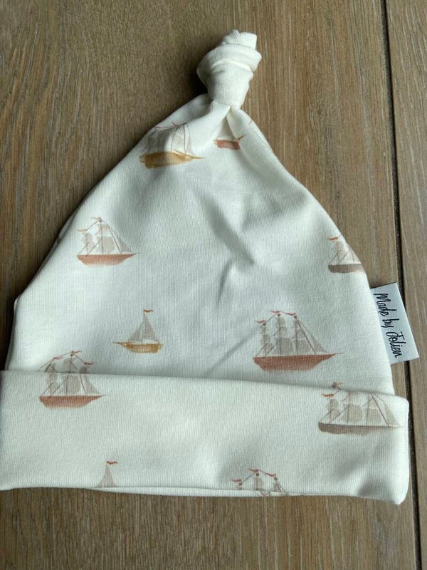 HANDMADE muts zijlboot