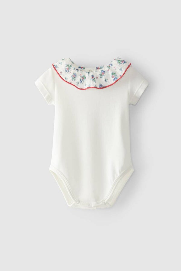 Laranijnha Body wit met bloemetjes kraagje