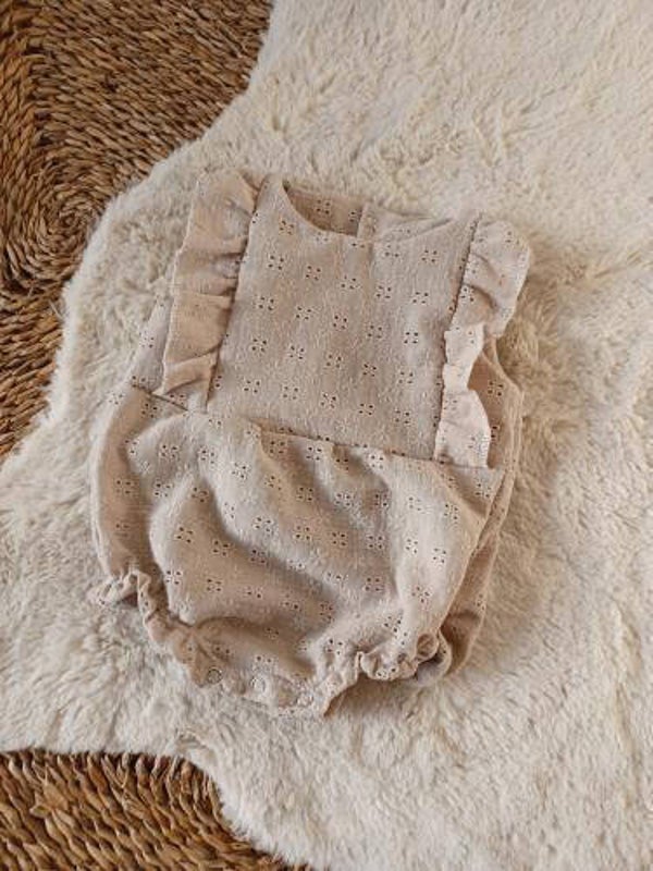 HANDMADE Bodysuit taupe broderie