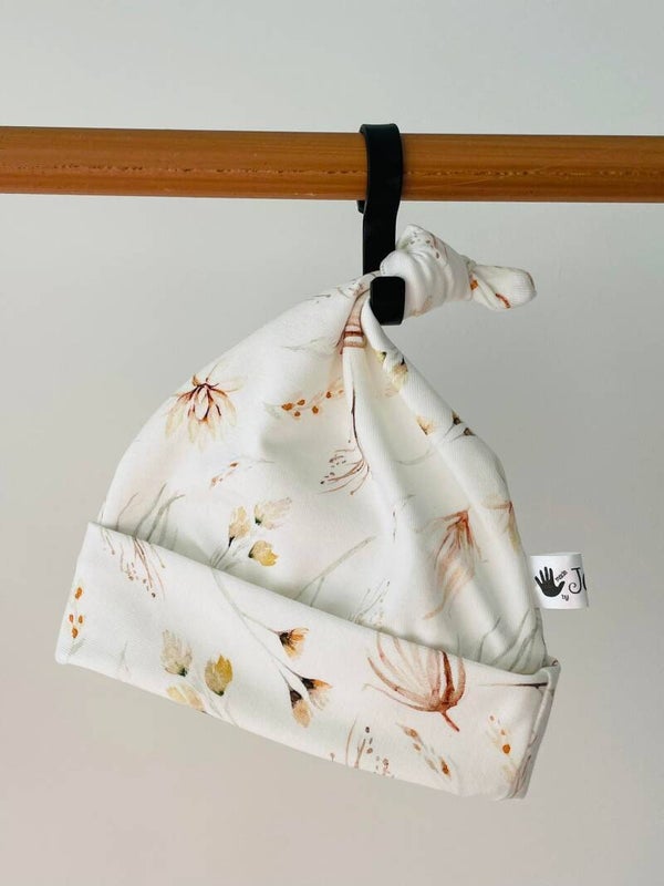 HANDMADE muts flowers okermaat 68