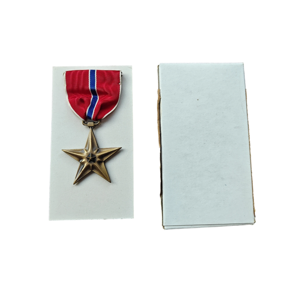 WWII US Bronze Star Medal In Box