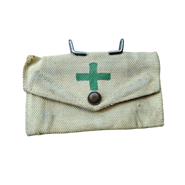 WWII US First Aid Pouch Veterinarian British Made