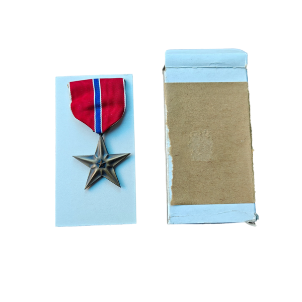 WWII US Bronze Star Medal In Box