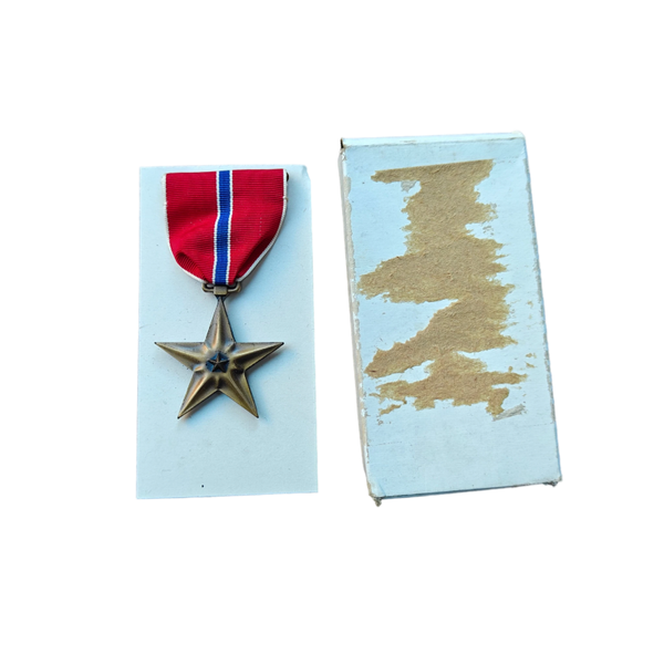 WWII US Bronze Star Medal In Box