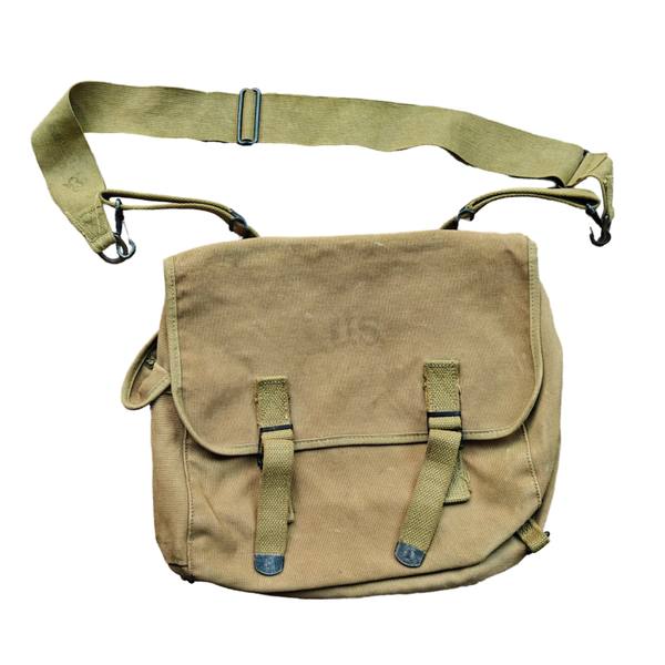 WWII US Musette Bag With Strap